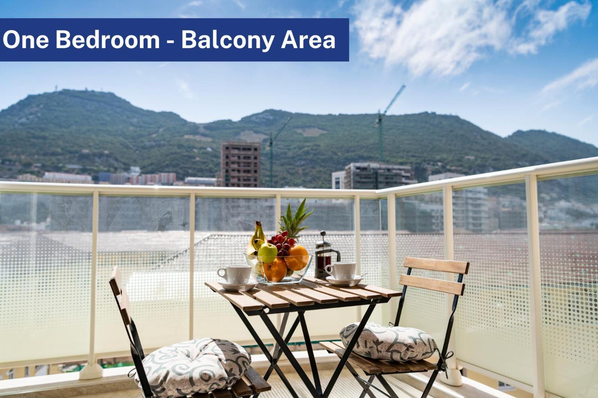 Bentley Holiday Apartments - West One Gibraltar Exterior foto